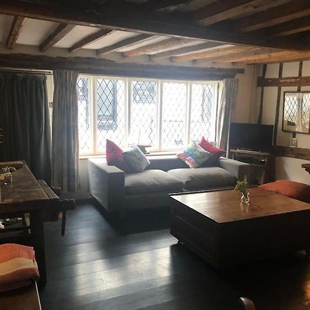 Hastings Old Town. Cottage - By The Sea Екстериор снимка
