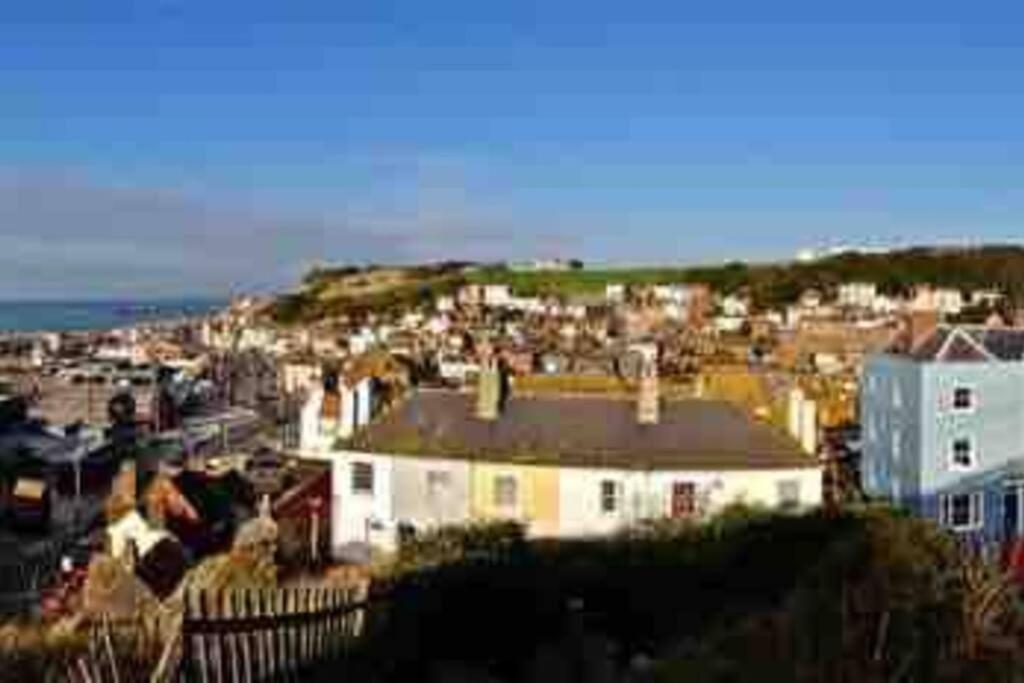 Hastings Old Town. Cottage - By The Sea Екстериор снимка