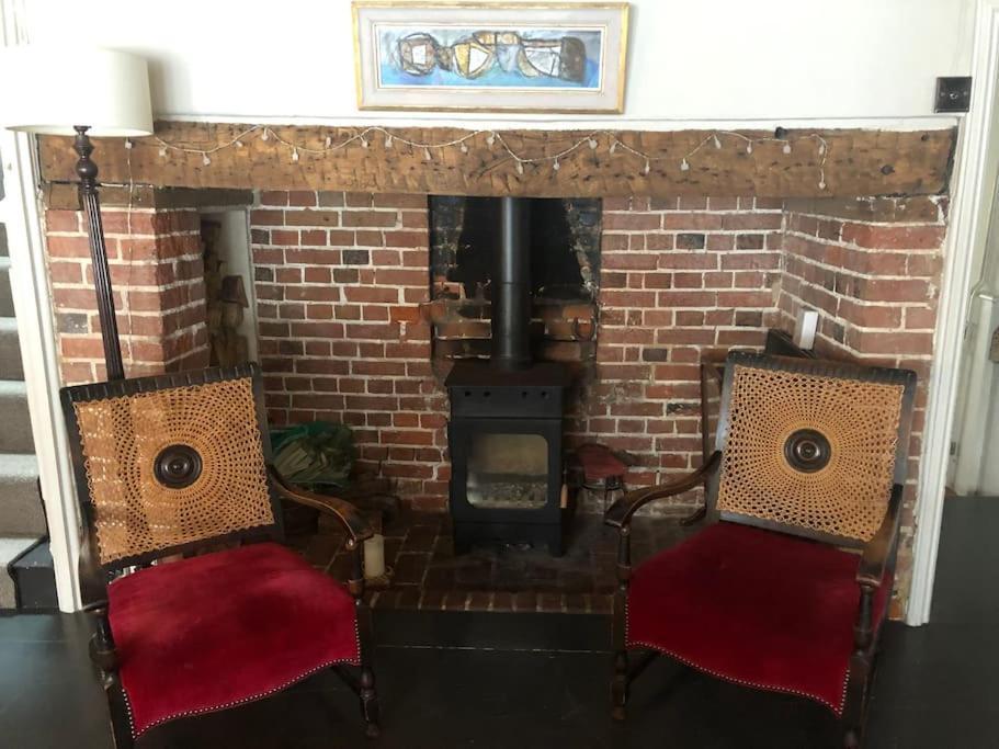 Hastings Old Town. Cottage - By The Sea Екстериор снимка