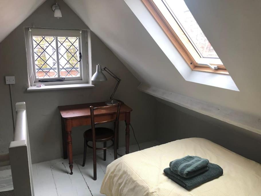 Hastings Old Town. Cottage - By The Sea Екстериор снимка