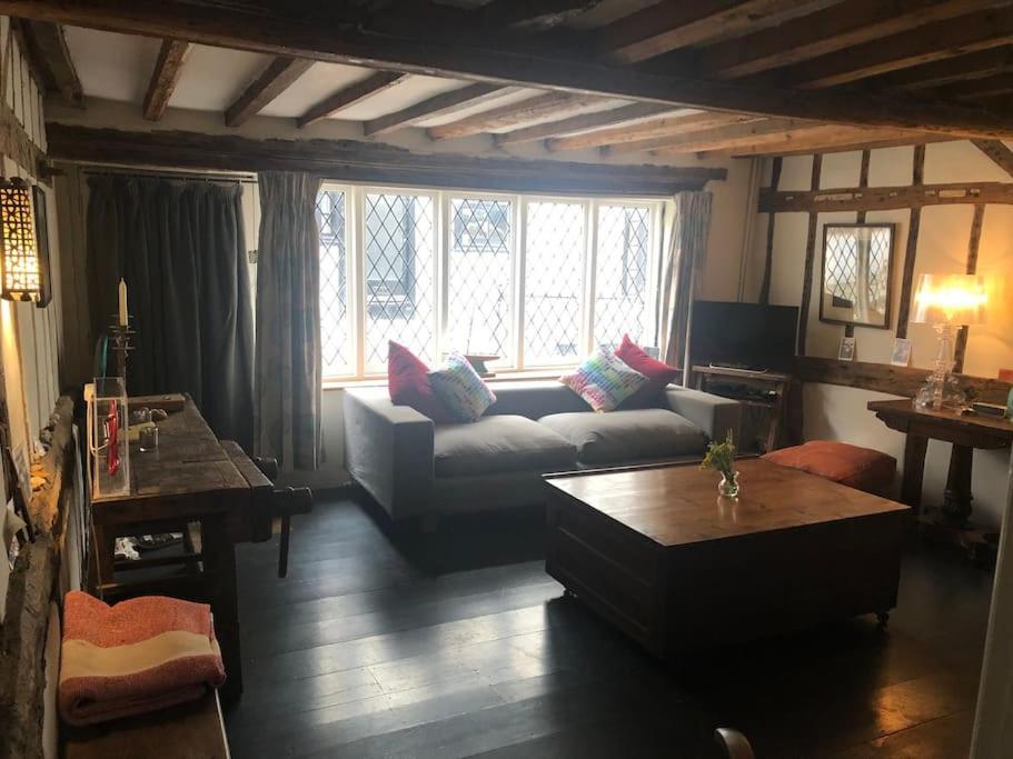 Hastings Old Town. Cottage - By The Sea Екстериор снимка